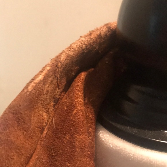 “DI CAPRA” Vintage Distressed Brown Suede Bomber Jacket . - Picture 5 of 16